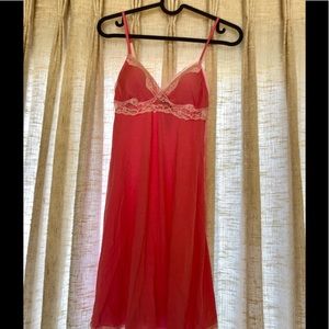 NWT Victoria Secret - Pink chemise.